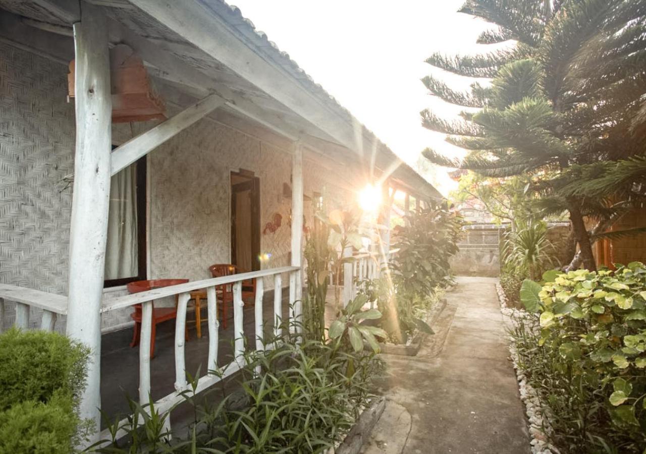 Fullmoon Bungalows Toyapakeh エクステリア 写真
